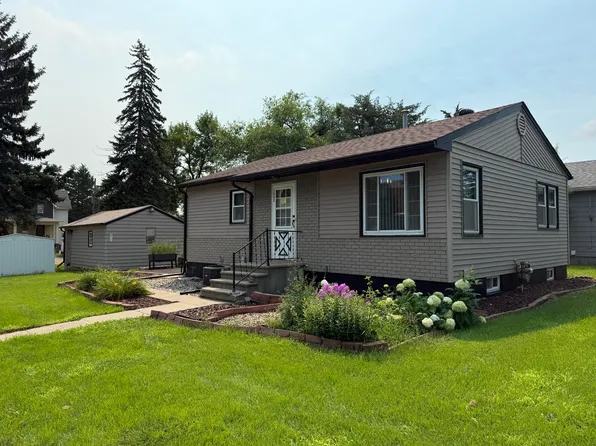 1002 7th Ave SE, Aberdeen, SD 57401