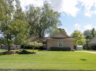61895 Glenwood Trl, Washington, MI
