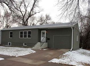 705 E 7th St, Dell Rapids, SD 57022
