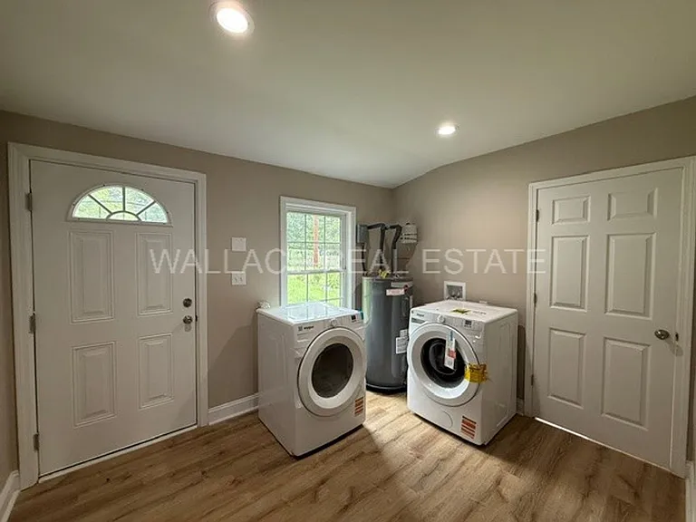 2513 Wilson Ave — Photo 6