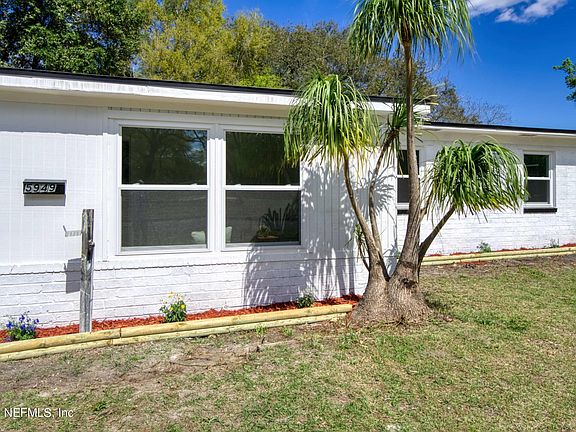 2nd image of 5949 N MAPLE LEAF Drive