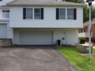 173 Carriage Ct, Washington, MO 63090