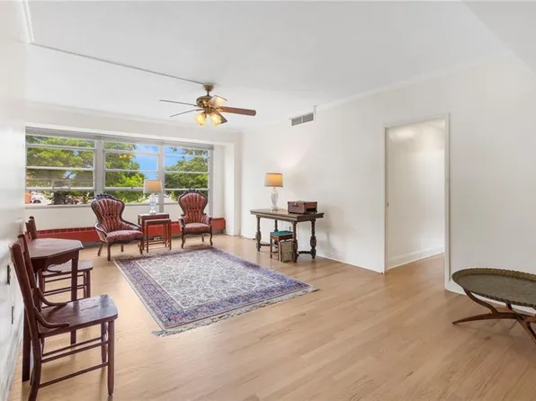 333 W Meyer Blvd APT 212, Kansas City, MO 64113