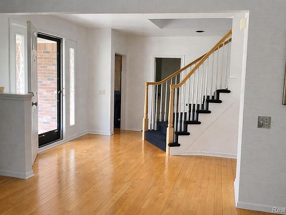 2nd image of 28746 Ramblewood Dr