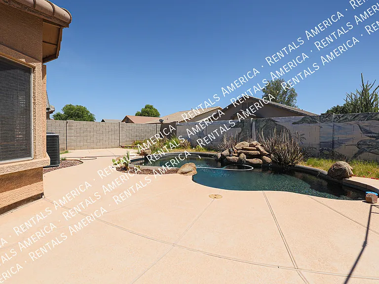 11925 W Jefferson St — Photo 37