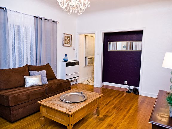 High Ceilings, Crown Moldings, Entertainment Cove