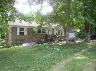 215 Grandview Dr, Red Boiling Springs, TN 37150