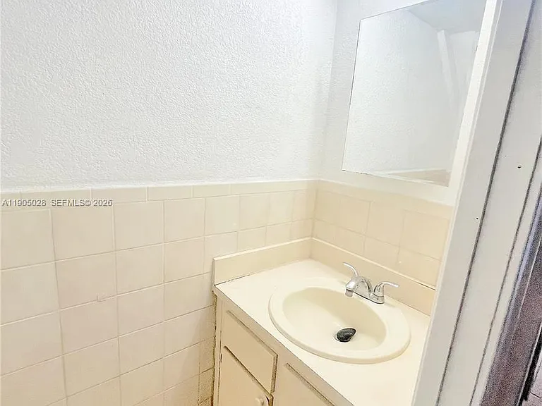 5712 W 25th Ct #5712 — Photo 10
