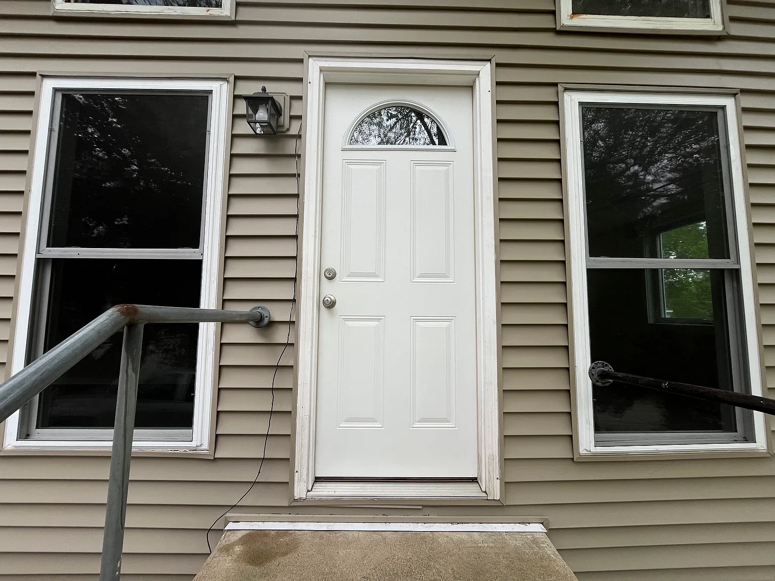 453 Mound St — Photo 2
