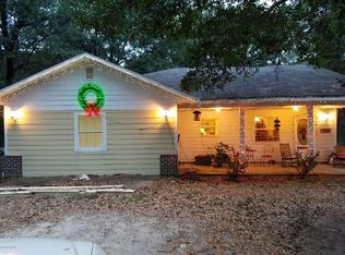 5462 Subdivision Rd, Ebro, FL 32437