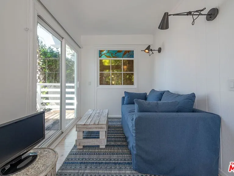 24942 Malibu Rd — Photo 34