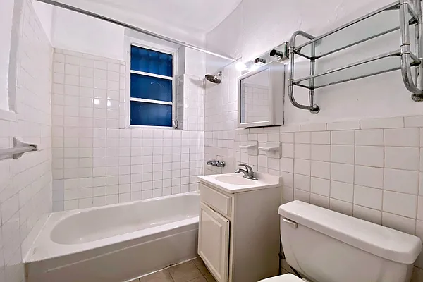 Rented by Douglas Elliman | media 29