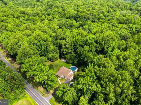 1400 Ponds Wood Rd, Huntingtown, MD 20639