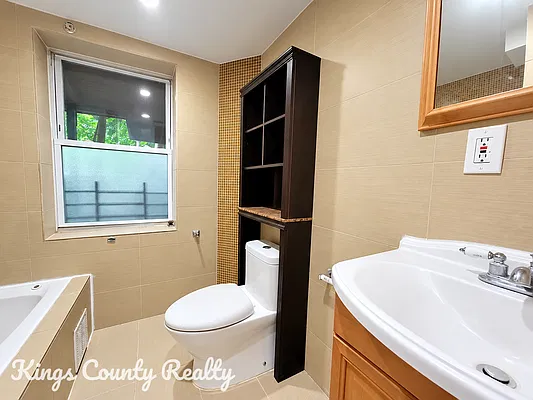 Bathroom, photo 3