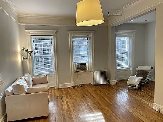 1st image of 35 W 94th St #3