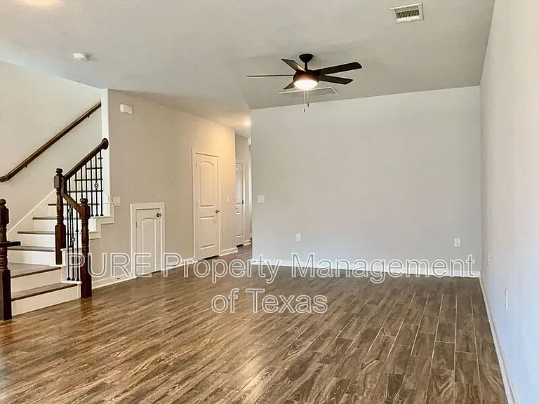 3301 Elija St #B — Photo 3