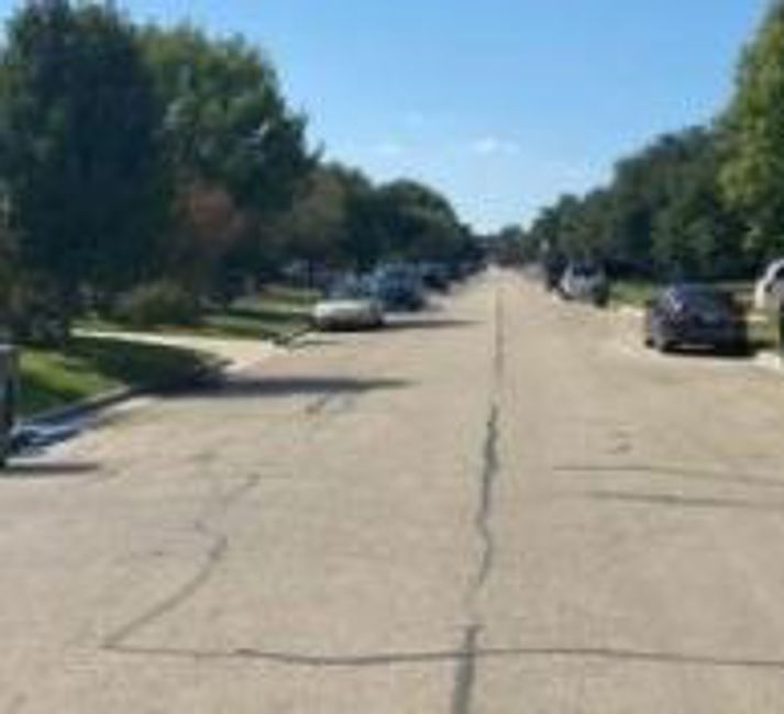 Exterior Neighborhood (street photo)