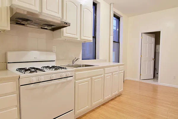 Rented by Nolita Group | media 8