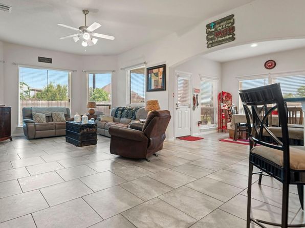 3203 Jeanette Cir, Mont Belvieu, TX 77523