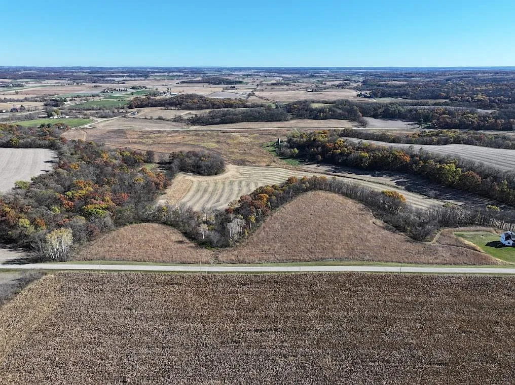 11.5 M/L acres Primrose Center Road photo 1