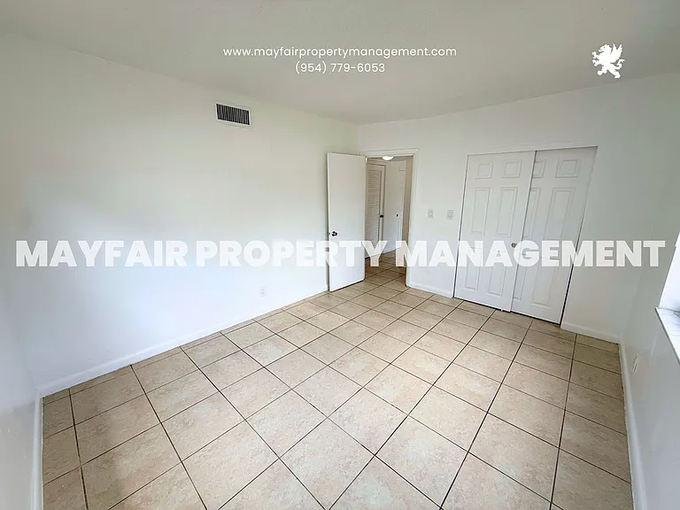 401 NW 43rd St #2 — Photo 10