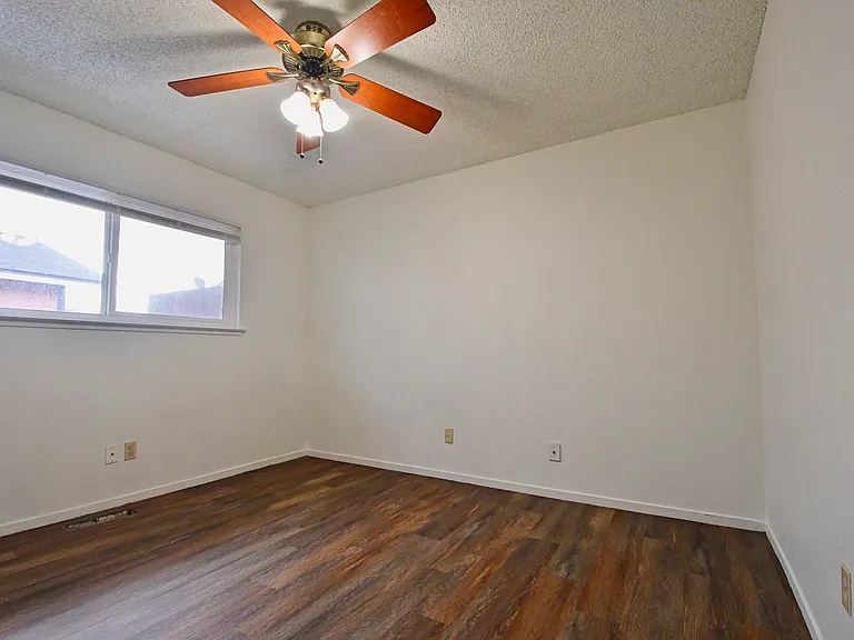 1600 E Long St #4 — Photo 7