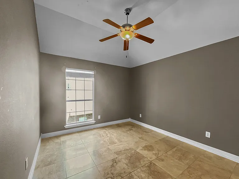 2132 Cliffside Dr — Photo 31