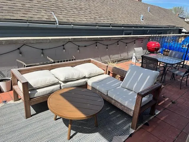 500 N Damen Ave #205 — Photo 25