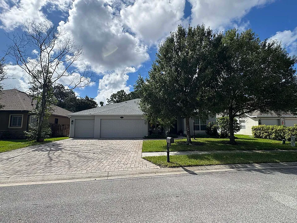 2345 Botanica Cir