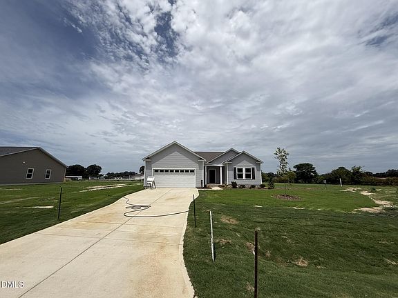 2nd image of 111 Finch Ln