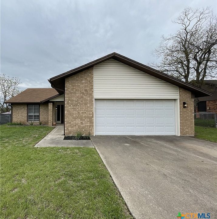 1st image of 104 Zinnia Dr