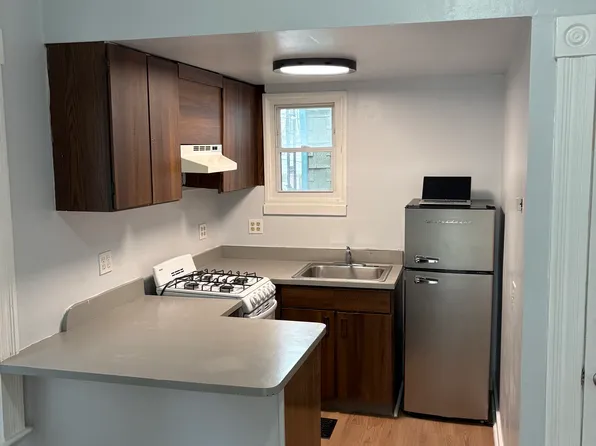 460 Pearl St, Rochester, NY 14607