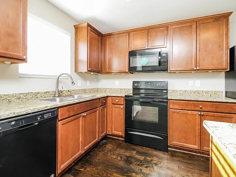 3511 Pitchers Ln — Photo 8