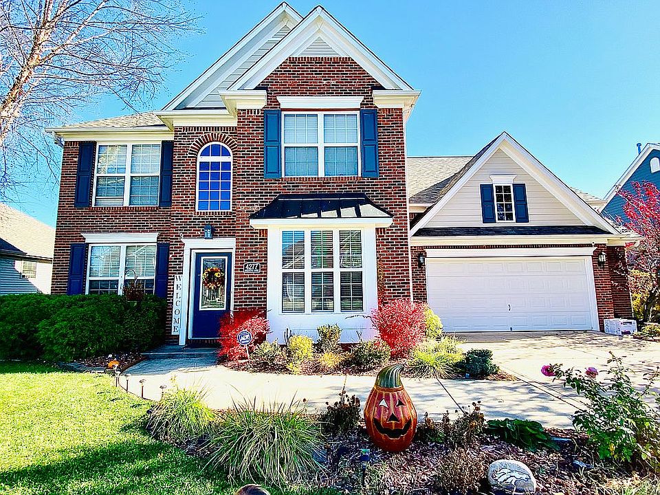 4 bedroom, 3 bath with pool