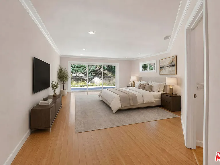 1288 Calle De Sevilla — Photo 21