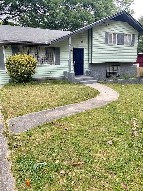 4 bed, 1400 sqft, $1,750 — Photo 2