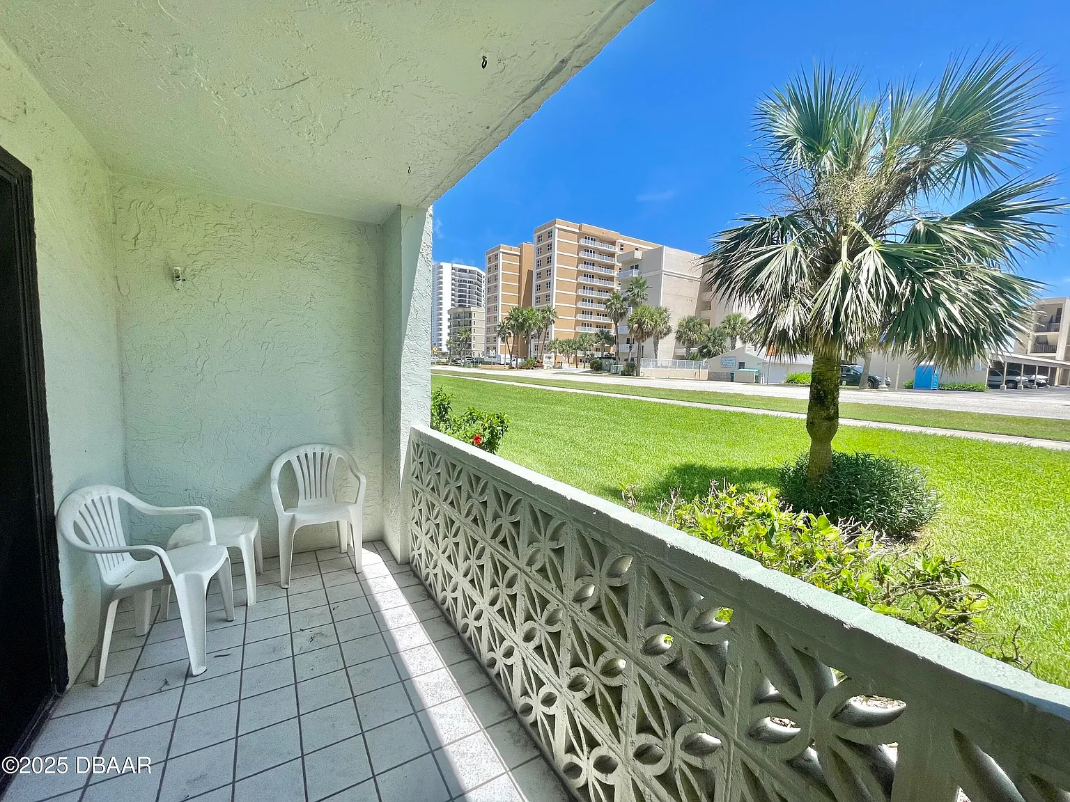 2 bed, 2.0 bath, 1013 sqft, $2,000 — Photo 3