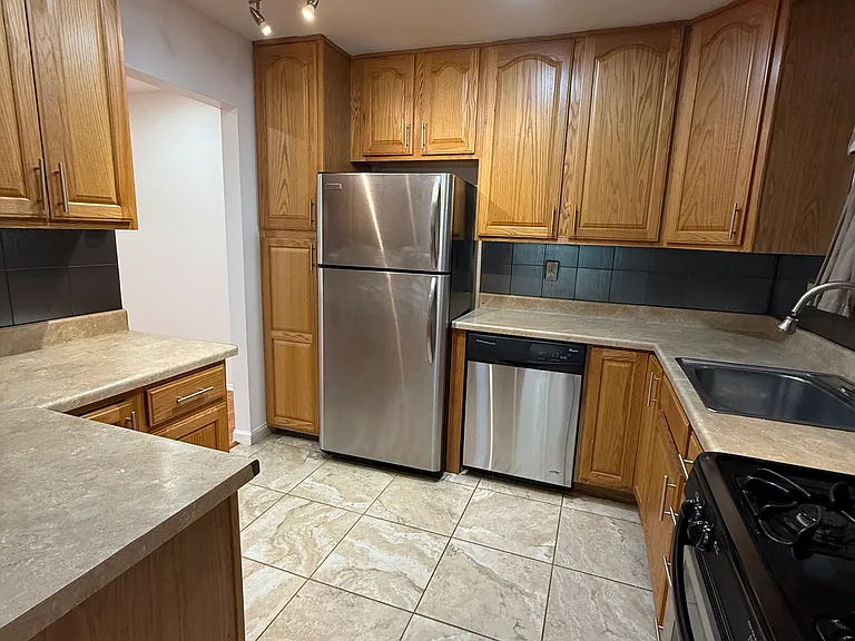 103 Neilly Ct — Photo 15