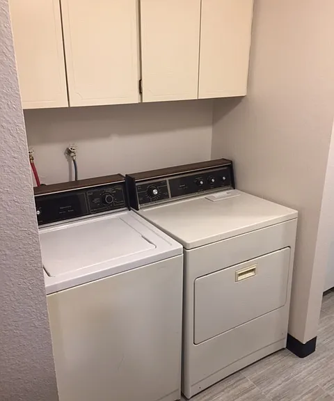 2171 NW Mast Placeapt #B — Photo 9