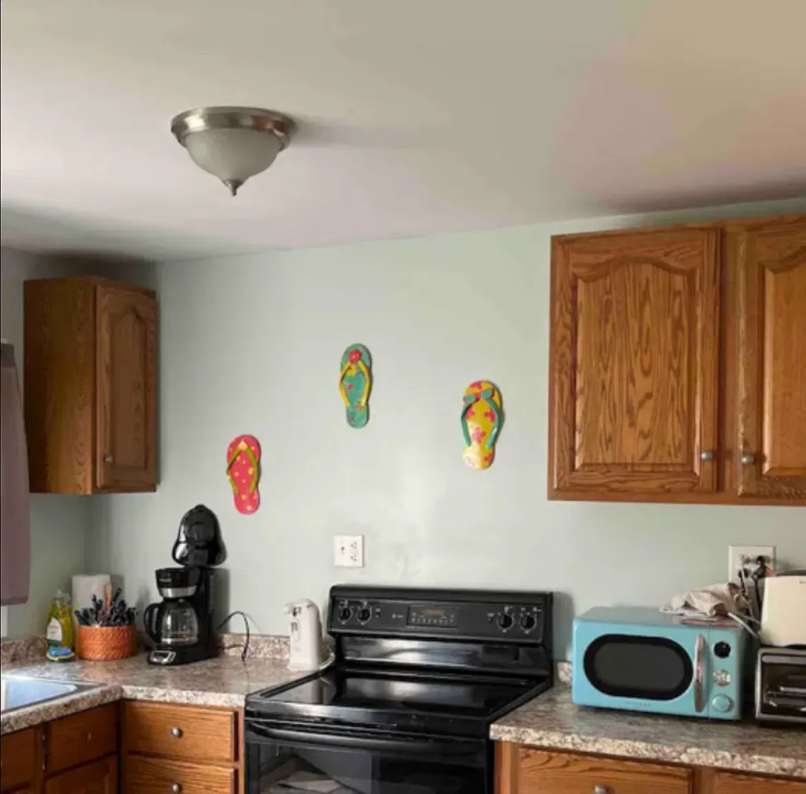 932 Anne St — Photo 1