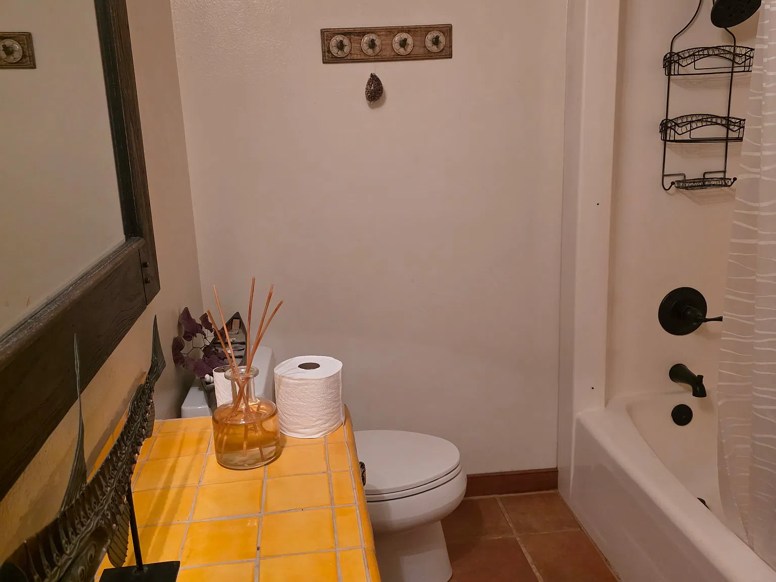 1124 Anza Ave — Photo 2