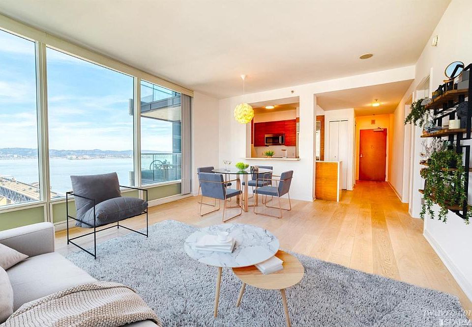 1st image of 425 1st St Unit 2207