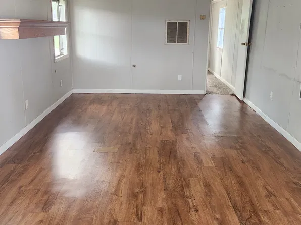 110 Kiln Dr, Bunker Hill, WV 25413