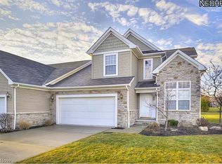 29322 Hummingbird Ct #103, Westlake, OH 44145