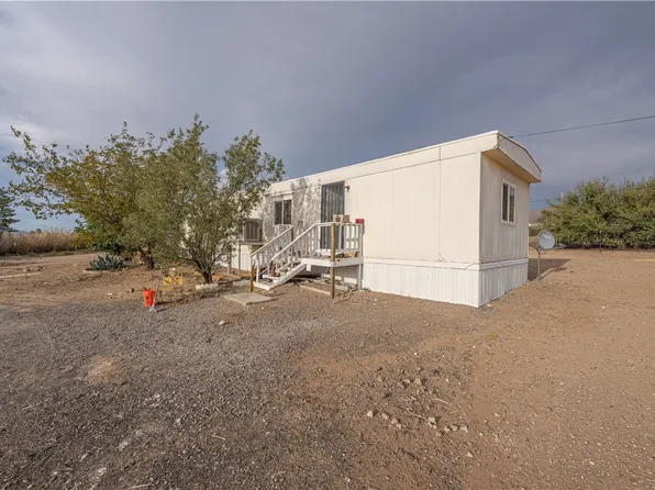 3833 W Burro Dr, Golden Valley, AZ 86413