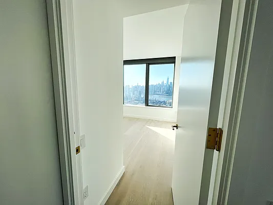 Rented by YouYork Management LLC | media 19