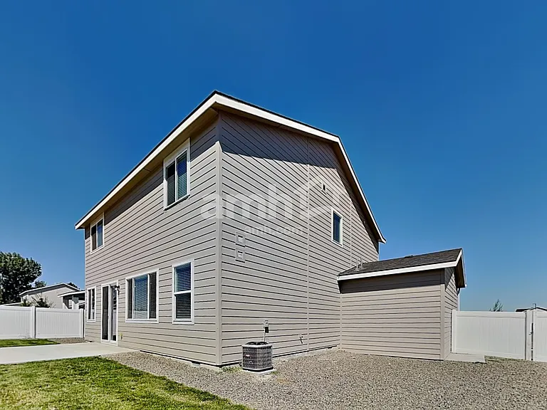 1461 W Afton St — Photo 19