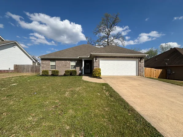 212 Hidden Meadows Dr, Benton, AR 72015