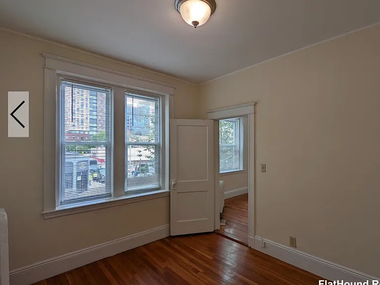 96 Kilmarnock St #8 — Photo 3