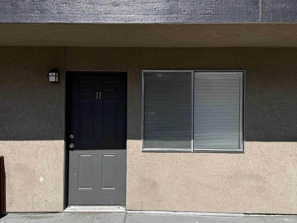 175 E Grove St #11
